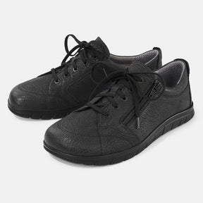 BAER OMN6 main 2156159-Miriam-in-schwarz_p.jpg
